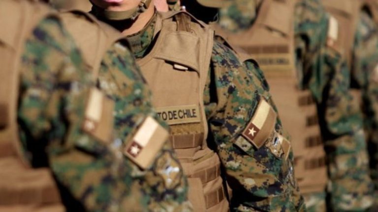 Padre de militar fallecido rompe el silencio y acusa “hostigamiento laboral” contra su hijo