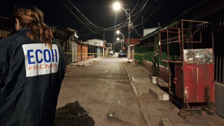 Homicidio en Navidad: Ataque dejó un muerto y un herido grave en El Monte