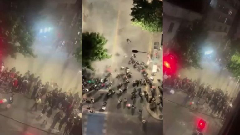 Caos en concierto de rock: Personas intentaron ingresar sin entrada al Teatro Teletón