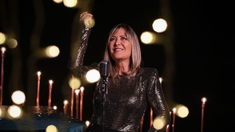 Con clásicos navideños: Andrea Tessa dará 3 conciertos gratuitos y al aire libre en Las Condes