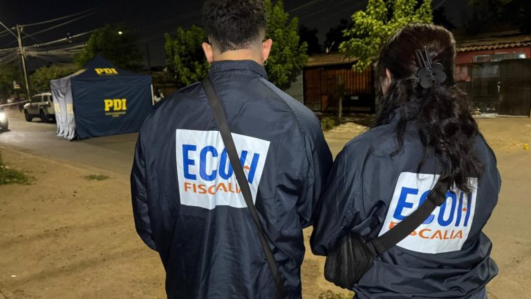 Hombre muere acribillado en plena vía pública en Puente Alto: Sujetos en motocicleta lo atacaron