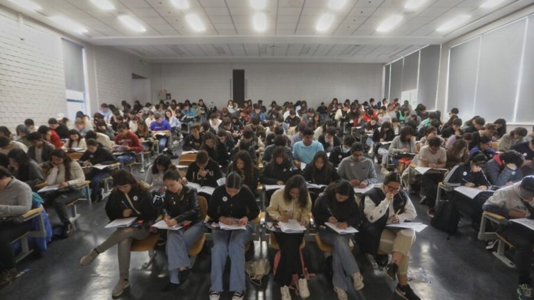 Bono Graduación de Enseñanza Media: ¿Cuál es el plazo para cobrar los $69 mil?