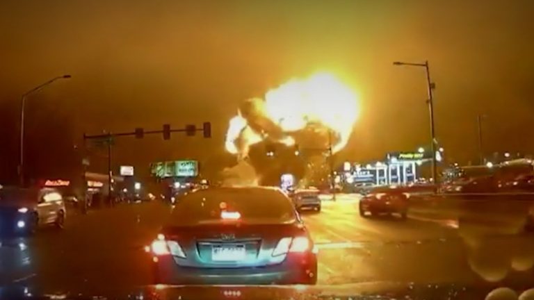 Nuevo accidente aéreo en Estados Unidos: Avioneta cae sobre casas en Filadelfia