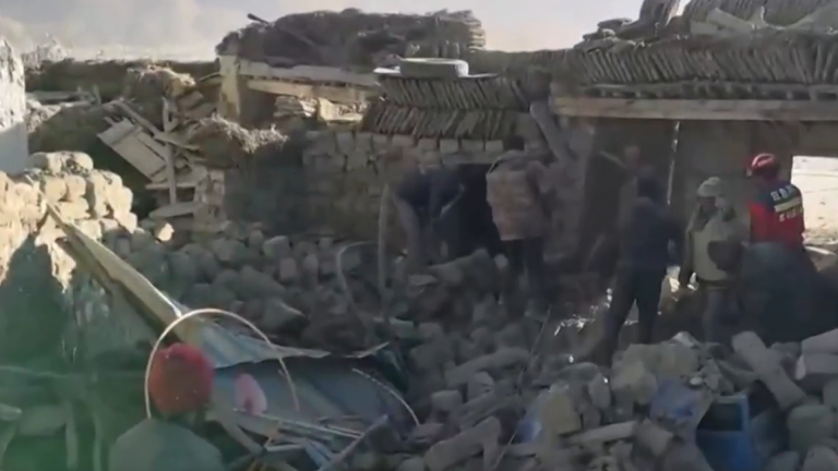 Potente terremoto de 7,1 dejó más de 100 muertos en China: Ocurrió en la región del Tíbet