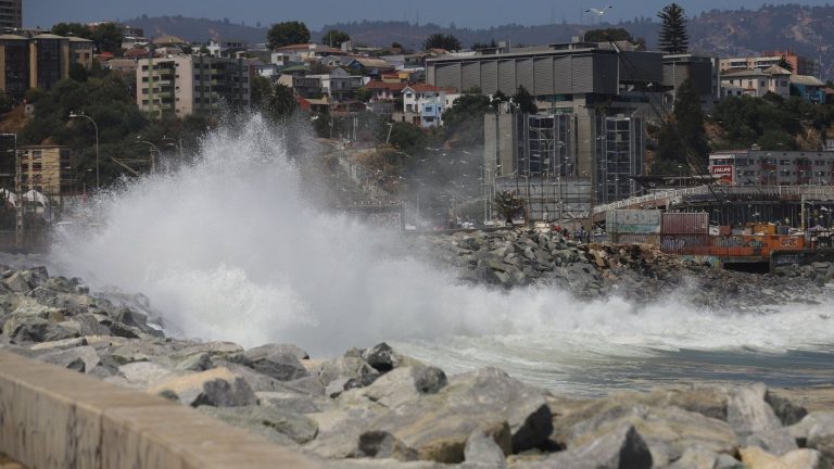 Emiten aviso por marejadas anormales: Senapred declaró Alerta Temprana Preventiva