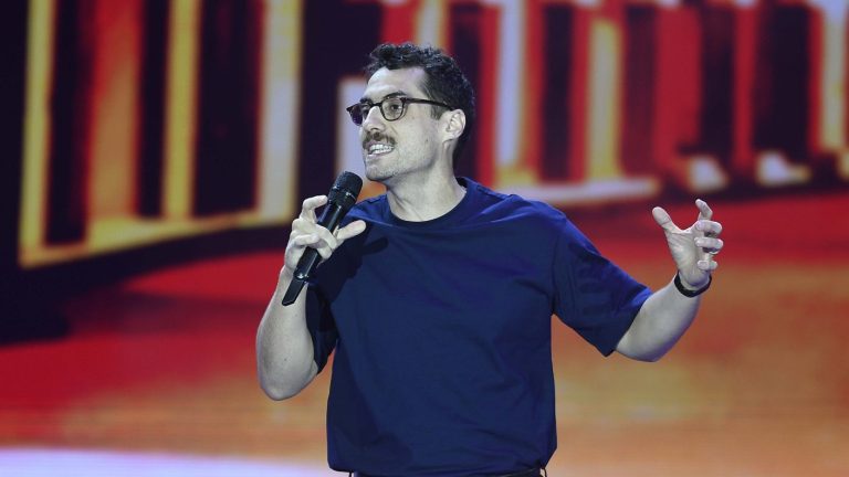 Ignacio Socías divide opiniones en su debut televiso en el Festival de Olmué 2025