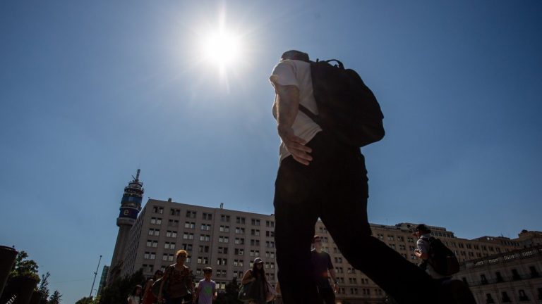 Emiten ALERTA por altas temperaturas en 7 regiones del país: ¿Cuánto marcarán los termómetros?