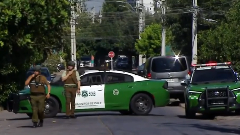 Dos personas murieron tras balacera en la vía pública en Macul: Carabineros confirmó detenidos