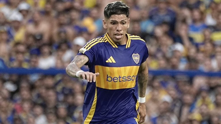 Carlos Palacios es elogiado tras estreno de Boca en la liga argentina y deja frase que genera ruido