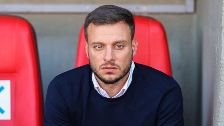 Dirigió en Chile, no le fue bien y ahora y será DT de un club grande de Europa