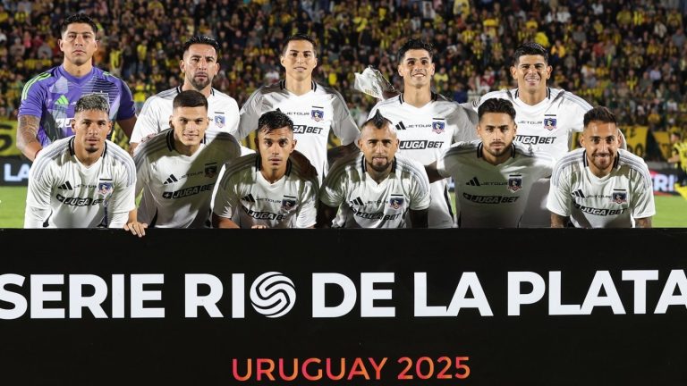 Sonríe Jorge Almirón: Las competitivas formaciones que puede armar Colo Colo el 2025