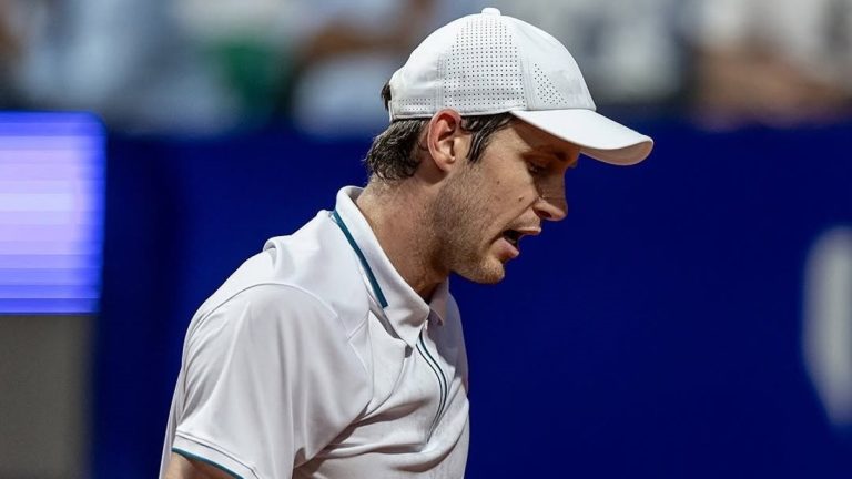 Cachetazo a Chile: Nicolás Jarry es baja para la primera jornada de Copa Davis ante Bélgica