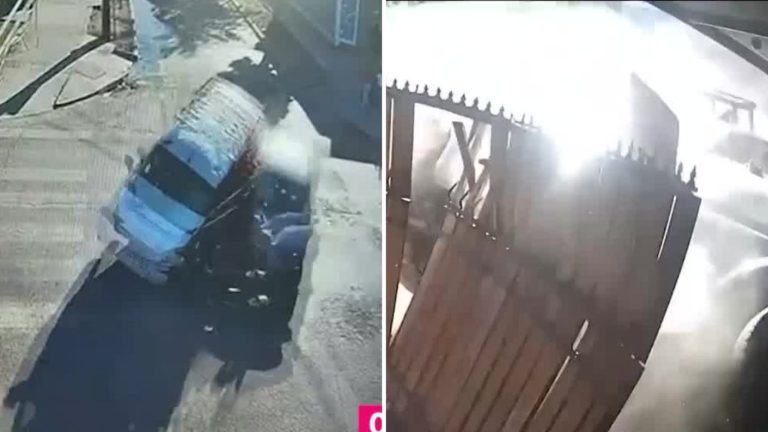 VIDEO | Furgón quedó incrustado en una casa tras huir de fiscalización en Lo Prado
