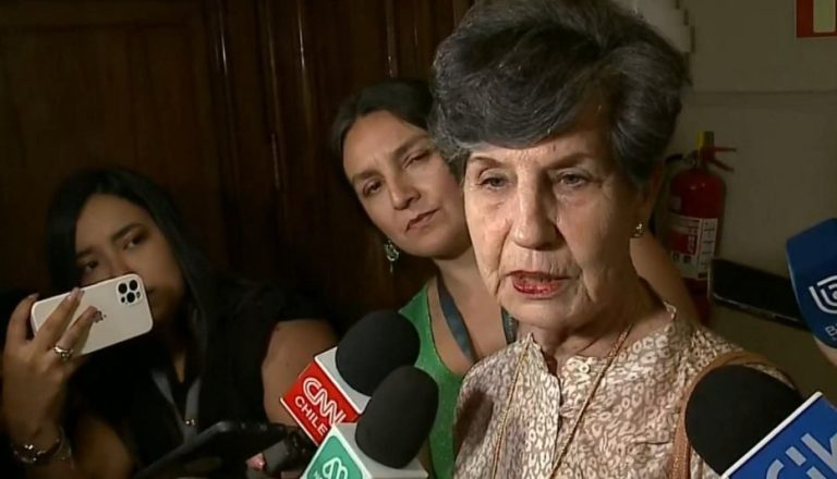 TC acoge a trámite requerimiento para destituir a senadora Allende tras fallida compraventa