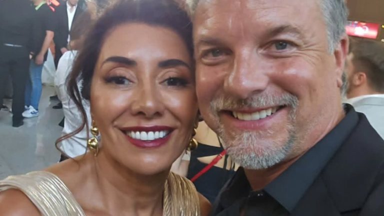 FOTO | Carmen Gloria Arroyo mostró su anillo de compromiso en los Copihue de Oro