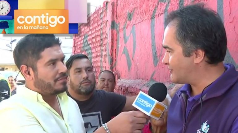 Exigen soluciones: Vecinos increparon a alcalde René de la Vega por gigantesco socavón en Conchalí