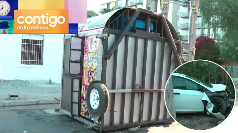 ¡Insólito! Sujeto chocó con poste de luz, volcó un carro de comida y se fue a dormir