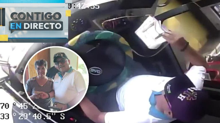 ¡Noble gesto! Chofer de bus devolvió cartera con millonario contenido a adulta mayor que lo extravió