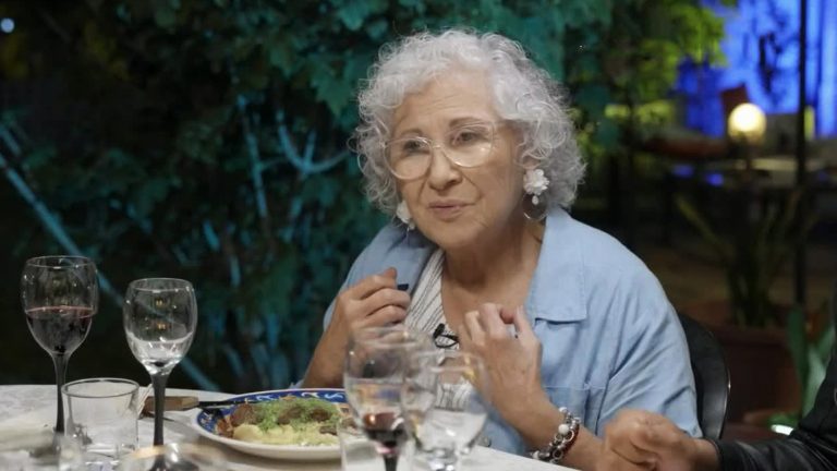 “No la podía mirar”: Teresita Reyes remeció en La Divina Comida con doloroso recuerdo de su madre