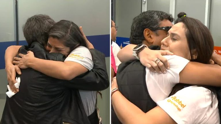 Retorno de adoptados ilegales en dictadura: Así fue el reencuentro con sus familias en el aeropuerto
