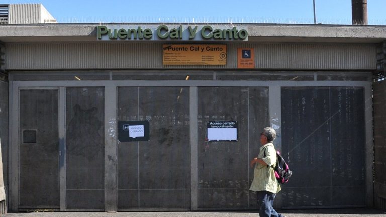 Por inseguridad: Todo lo que se sabe sobre el cierre de acceso en estación de Metro Cal y Canto