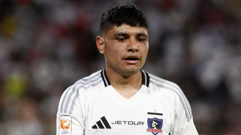 ¿Era para roja? La polémica expulsión de Claudio Aquino en el duelo de Colo Colo ante San Felipe