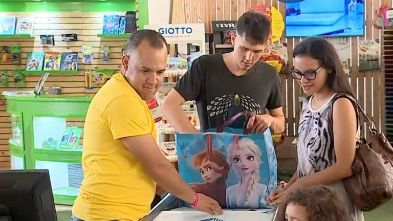 ¿En qué fijarse al comprar útiles escolares? Cuidado con productos tóxicos o de baja calidad