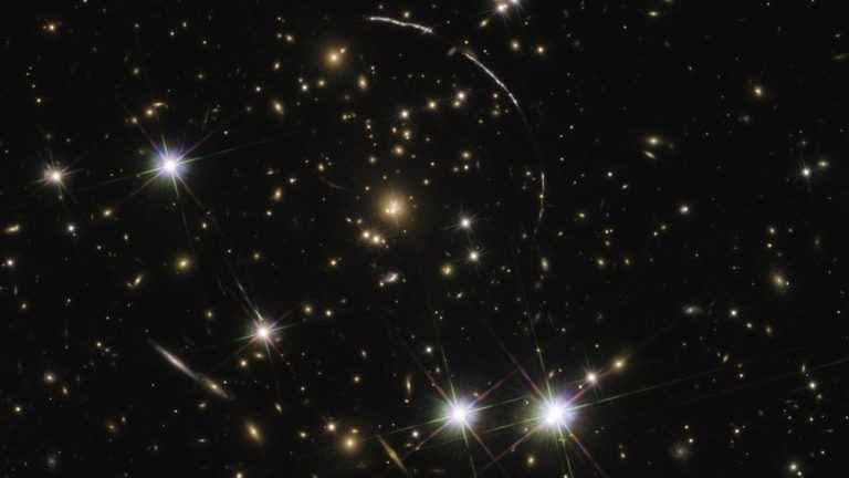 Astrónoma chilena descubre doce estrellas en formación en galaxia cercana