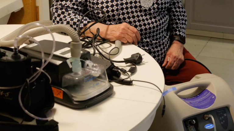 Tras masivo corte de luz: ¿Cómo debe solicitar ayuda una persona electrodependiente?