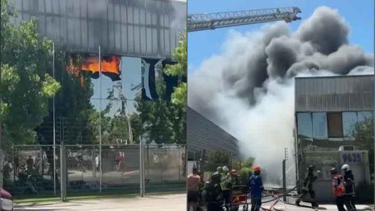 Alerta por incendio que afecta a bodega del Parque Enea: Queda cerca de aeropuerto de Santiago