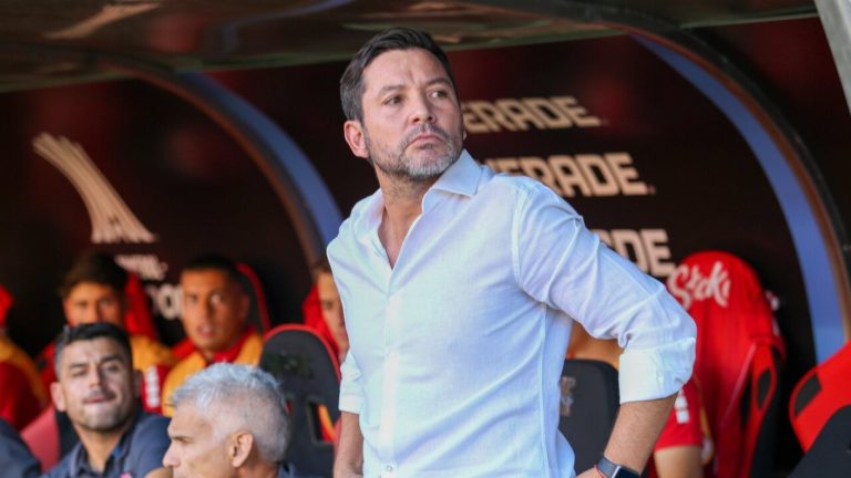 La Libertadores cuesta caro: Ñublense confirma salida de Francisco Arrué tras derrota vs Boston River