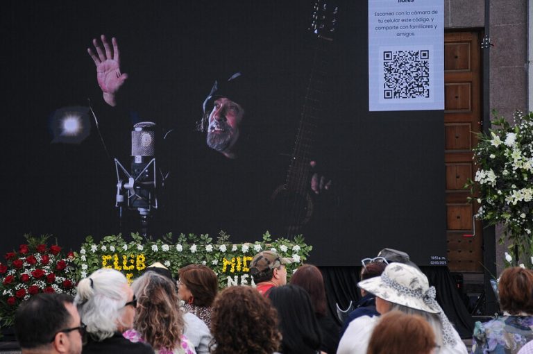 Funeral Negro Piñera: Así fue la ceremonia de despedida en el Parque del Recuerdo