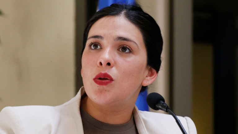 “Aún hospitalizada...”: Diputada Cariola dice desconocer investigación en su contra tras allanamiento