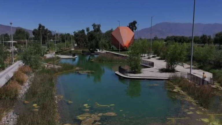 Inauguran última etapa del Parque Mapocho Río: Incluye dos lagunas y canchas de fútbol