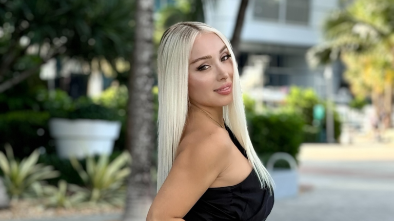 Daniella Chávez compró plataforma de adultos en más de 1 millón de dólares