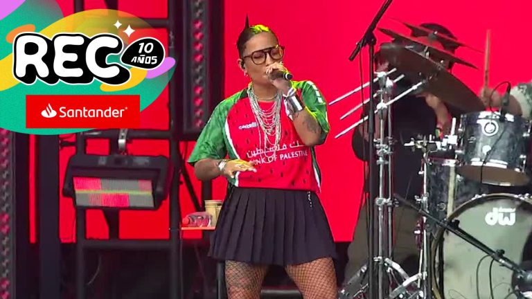 Ana Tijoux usó camiseta conmemorativa de Palestino en REC 2025