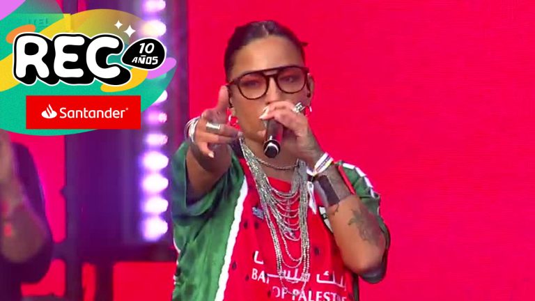 Ana Tijoux enloqueció al público con su interpretación de 1977 en REC 2025