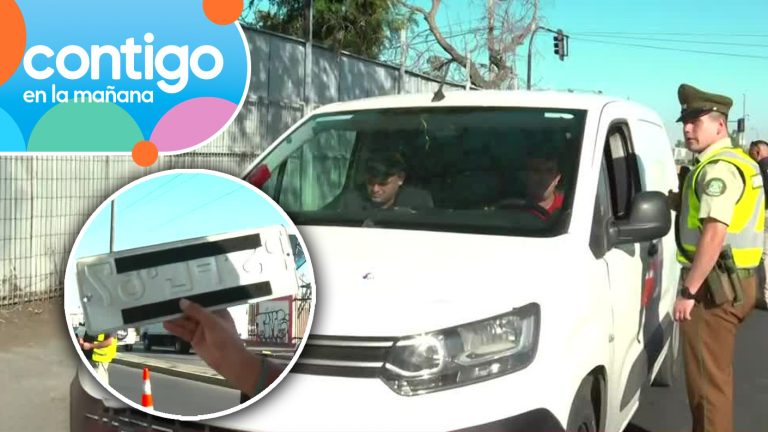 Vehículo circulaba con patente falsificada y sujetada con velcro: Conductor fue detenido