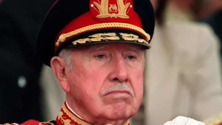 Concejal reflota antigua propuesta de renombrar calle o plaza como Augusto Pinochet Ugarte en Las Condes