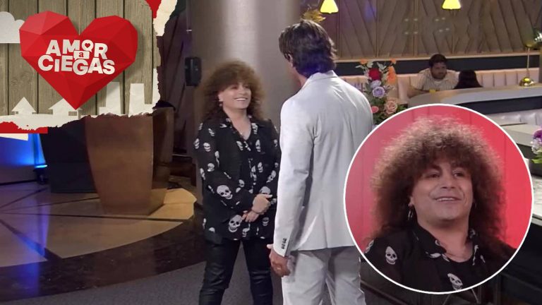 Fanático de los 80' deslumbró a su cita con atuendo y abultada cabellera en Amor a Ciegas