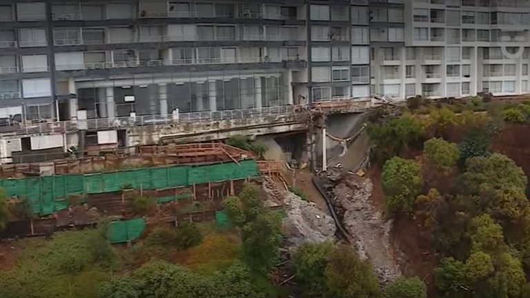 Socavón: Crece indignación entre vecinos por trabajos de mitigación que apenas alcanza un 5% de avance