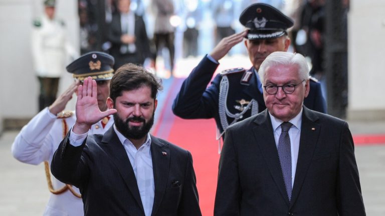 Expectación por visita del presidente de Alemania: Fue recibido por el pdte. Boric en La Moneda