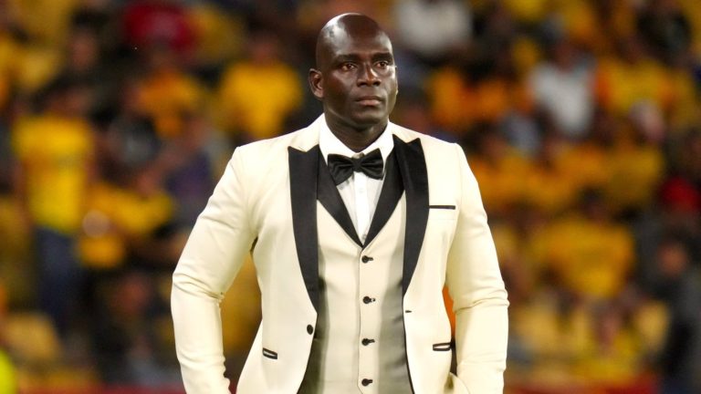 “Second Castle”: El curioso alias del DT que deslumbró con su facha en la Copa Libertadores