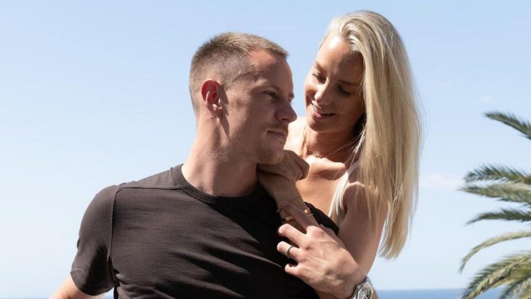 Tras 13 años juntos: Conocido futbolista confirma quiebre con su esposa y genera revuelo en Europa