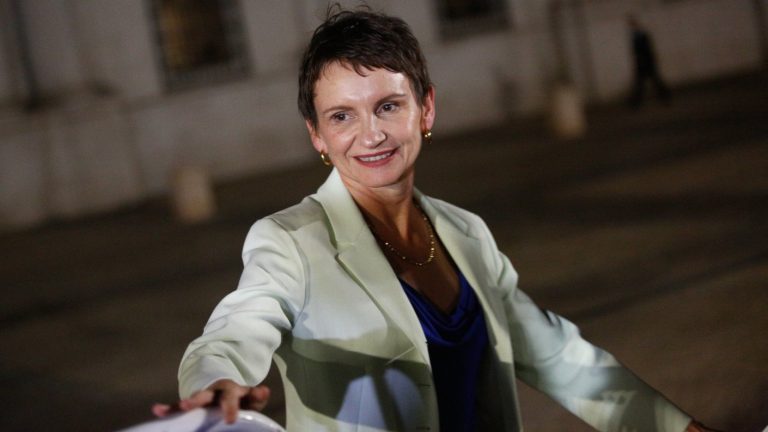 Encuesta UDD: Tohá cuadruplicó preferencia y se posiciona como principal carta del oficialismo