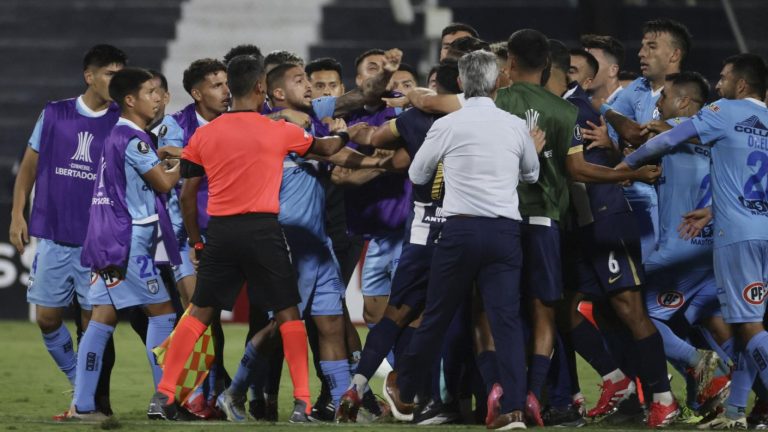 En Iquique explotaron contra el árbitro tras quedarse afuera de la Libertadores: “Siempre pasa esto”