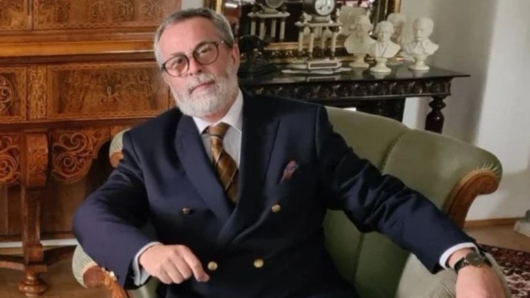 Gobierno solicitó renuncia a ex embajador Camilo Sanhueza tras investigación por contrabando de pieles