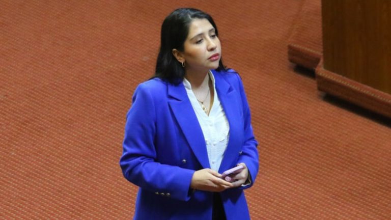 Equipo de Consuelo Veloso tras sufrir robo y chocar en Viña: “Reconoce su equivocada reacción”