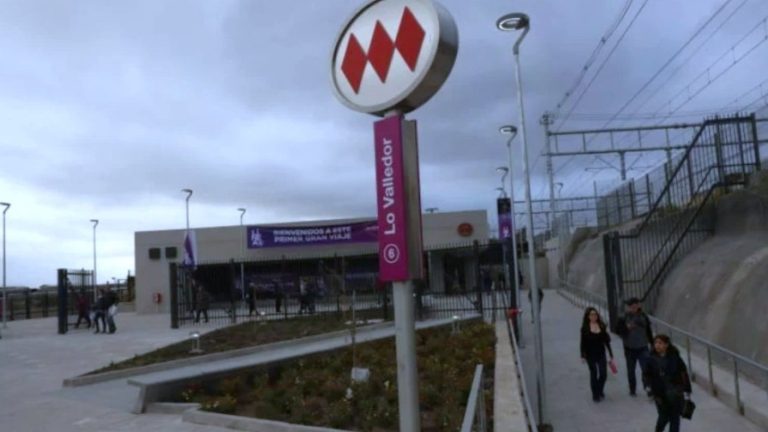 Murió un trabajador: Lo Valledor vuelve a estar disponible tras emergencia en la estación de Metro