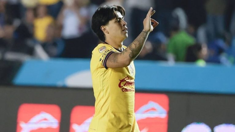 Víctor Dávila vuelve a marcar con el América y manda un aviso a La Roja: “Espero volver”